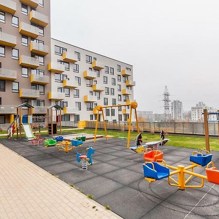 Apartments Vilnius 1 Near Center With A Roof Terrace And Parking Bagian luar foto
